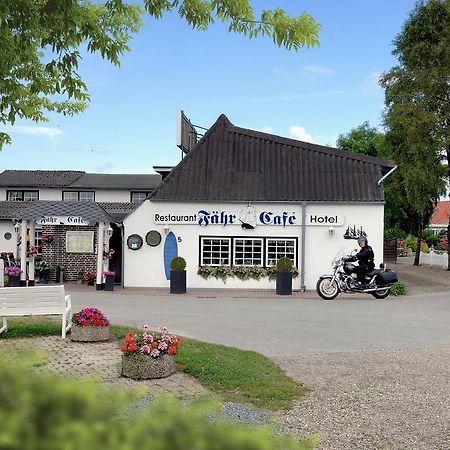 Hotel-Restaurant Faehr-Cafe Niesgrau Esterno foto